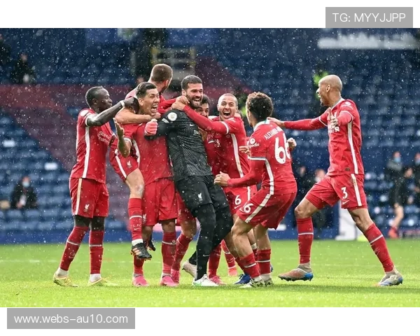 南野拓实左膝前十字韧带断裂,长友佑都坦言“心痛但仍期待奇迹” 南野拓实左膝前十字韧带断裂,长友佑都坦言“心痛但仍期待奇迹”