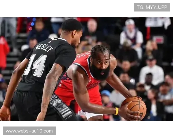 哈登快船时期组织能力，激活队友进攻潜能